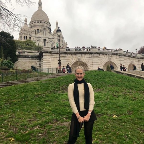 Meet your Posher, Ashley - Picture 4 of 7